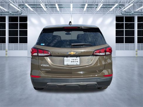 Used 2023 Chevrolet Equinox LT image 5