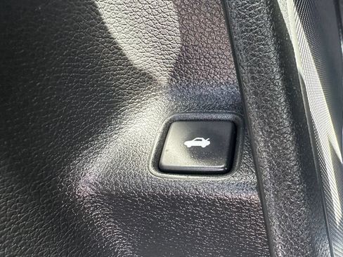 Used 2018 Honda Civic Si image 16