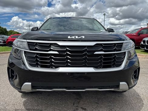 Used 2026 Kia Seltos LX FWD image 2