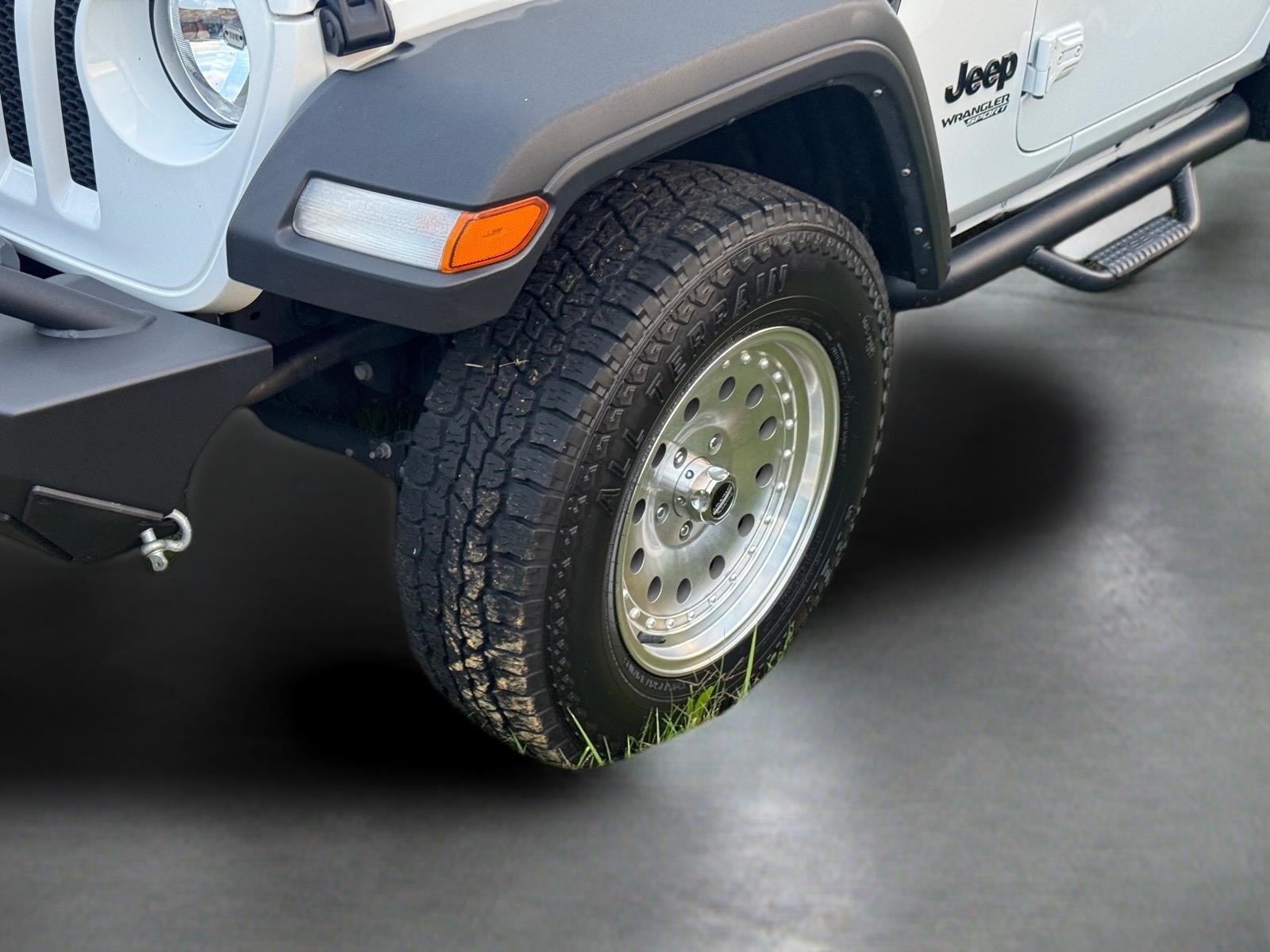 Used 2021 Jeep Wrangler Sport AWD/4WD image 5