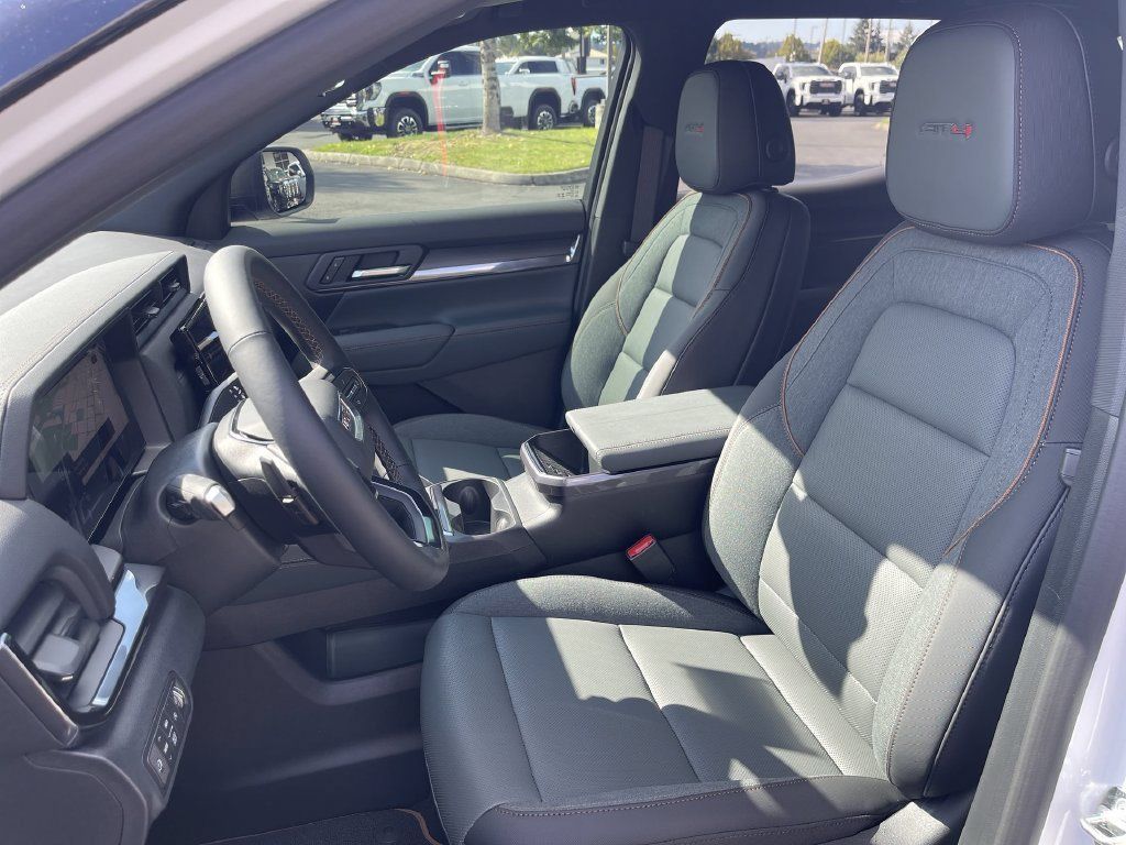 New 2027 GMC Terrain AT4 w/ Technology Package II AWD/4WD image 19