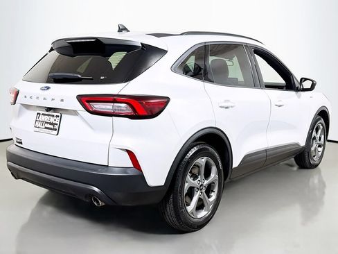 Used 2025 Ford Escape ST-Line FWD image 4