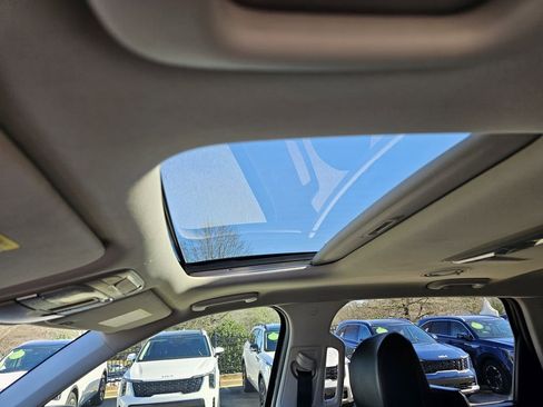 Used 2022 Kia Telluride S image 20