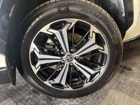 Used 2021 Toyota RAV4 XSE w/ Weather Package image 4