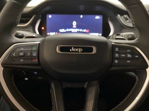 Used 2024 Jeep Grand Cherokee Altitude AWD/4WD image 39