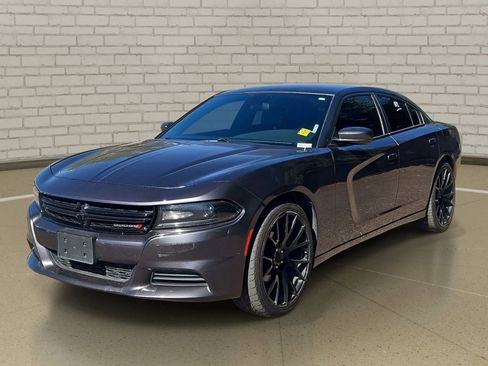 Used 2020 Dodge Charger SXT w/ Leather Interior Group image 1