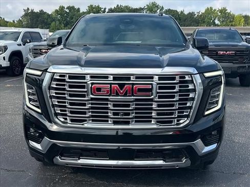 New 2026 GMC Yukon Denali w/ Denali Reserve Package AWD/4WD image 4