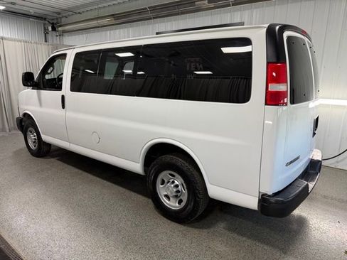 Used 2019 Chevrolet Express 2500 LS w/ Driver Convenience Package RWD image 6