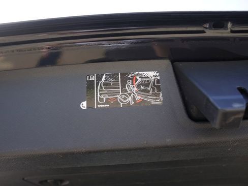 Used 2019 Volvo XC90 T6 Momentum image 7