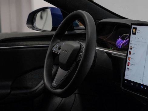 Used 2022 Tesla Model S image 22