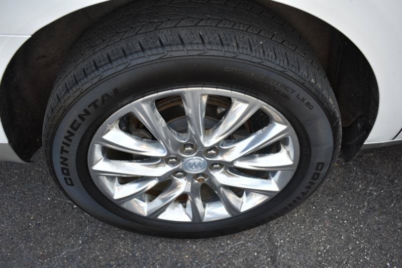 Used 2020 Buick Enclave Essence w/ Sound and Sites Package AWD/4WD image 25