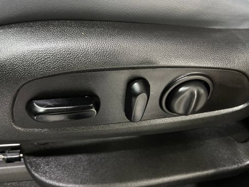 Used 2020 Buick Enclave Essence AWD/4WD image 15