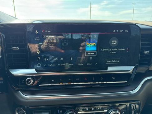 Used 2022 GMC Sierra 1500 SLT w/ SLT Premium Plus Package AWD/4WD image 12