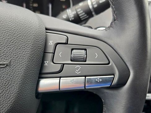 Used 2023 Cadillac XT4 Premium Luxury FWD image 23