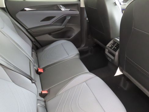 New 2025 Volkswagen Tiguan SE image 23