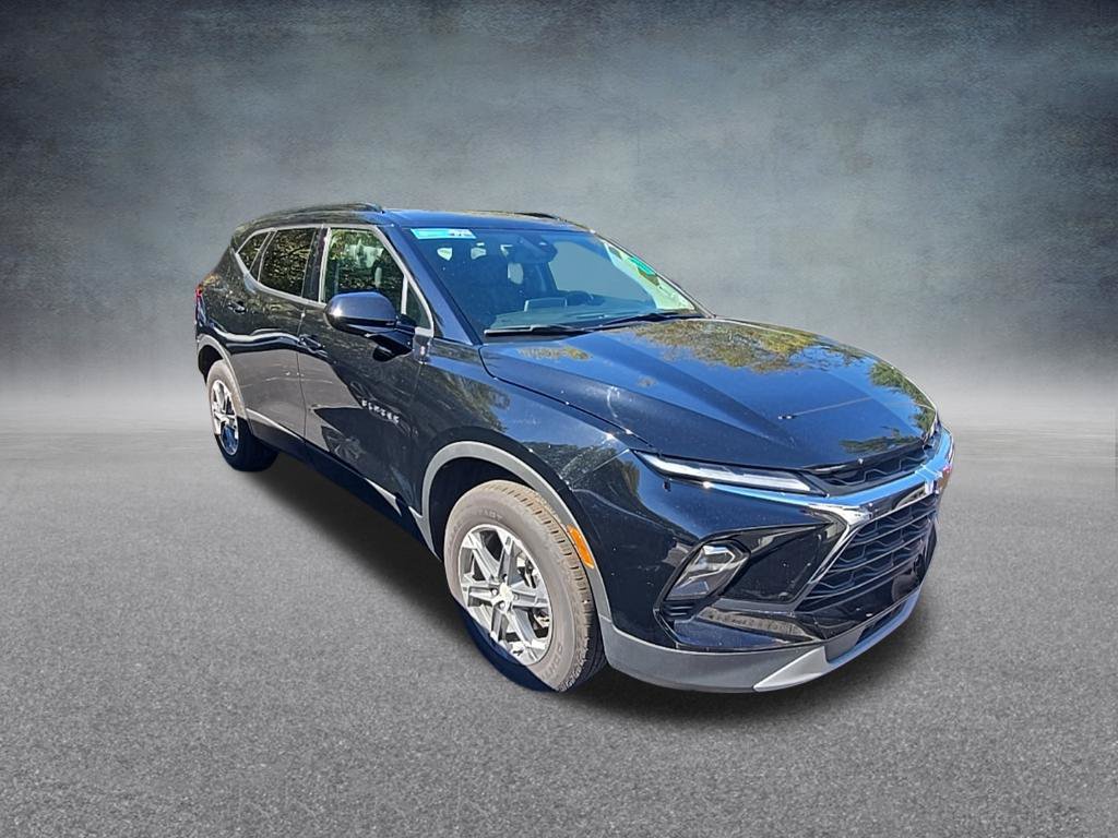 Used 2025 Chevrolet Blazer LT w/ Convenience Package FWD image 10