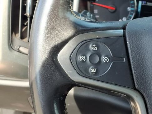 Used 2018 Chevrolet Silverado 1500 LT w/ LT Eassist Package AWD/4WD image 15