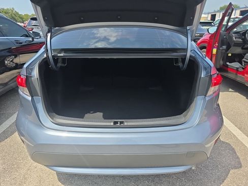 Used 2021 Toyota Corolla LE FWD image 13