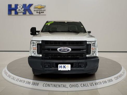 Used 2019 Ford F250 XL w/ Power Equipment Group RWD image 2