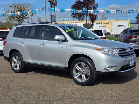 Used 2012 Toyota Highlander Limited w/ Tow Pkg image 36
