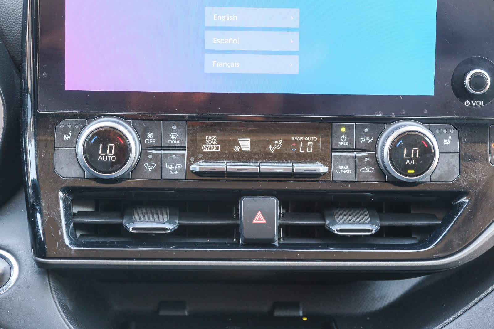 Used 2023 Toyota Highlander XLE FWD image 15