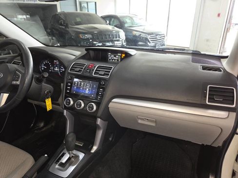 Used 2018 Subaru Forester 2.5i Premium AWD/4WD image 30