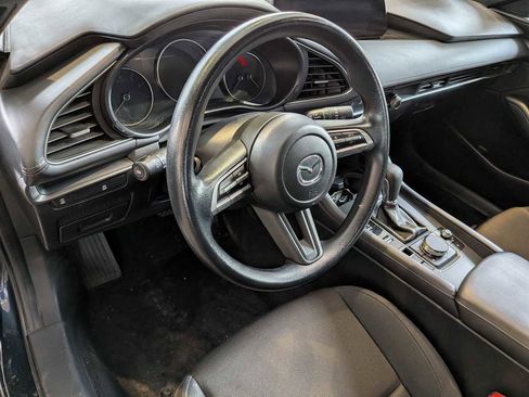 Used 2022 MAZDA MAZDA3 s image 2