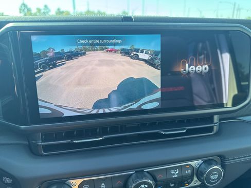 New 2025 Jeep Wrangler Rubicon image 25