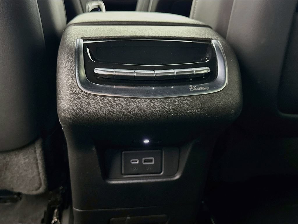 Used 2023 Cadillac XT6 Sport w/ Technology Package AWD/4WD image 28