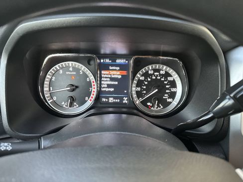 Used 2019 Nissan Titan SV AWD/4WD image 19