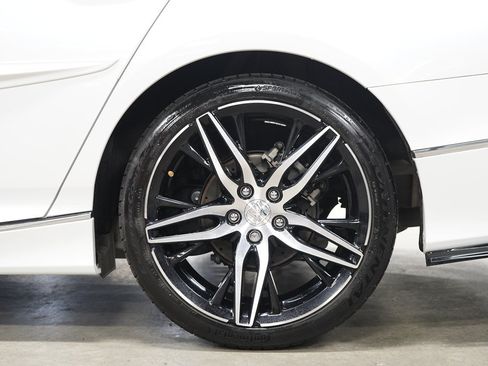 Used 2021 Honda Accord Touring image 37