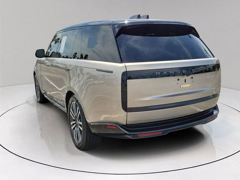 Used 2025 Land Rover Range Rover Long Wheelbase SE AWD/4WD image 4