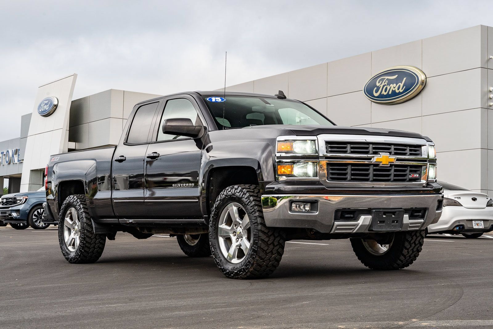 Used 2015 Chevrolet Silverado 1500 LT w/ LT Convenience Package AWD/4WD image 1