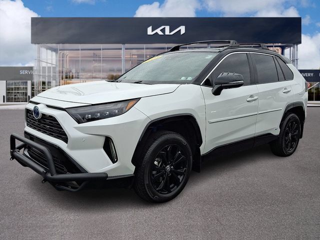 Used 2023 Toyota RAV4 XSE AWD/4WD image 3