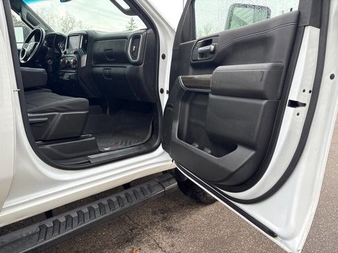 Used 2023 Chevrolet Silverado 2500 LT AWD/4WD image 18