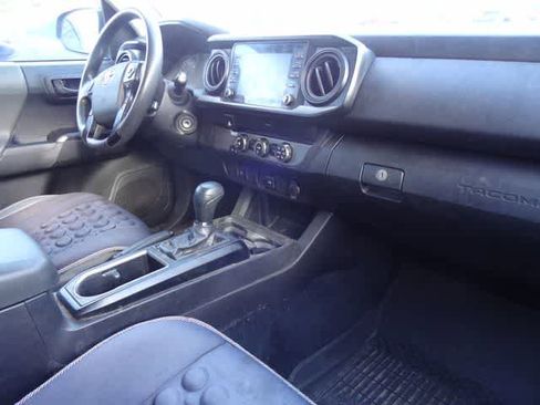 Used 2023 Toyota Tacoma SR w/ SR Convenience Package image 18