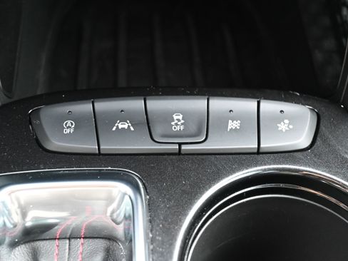 Used 2023 Chevrolet TrailBlazer RS image 28