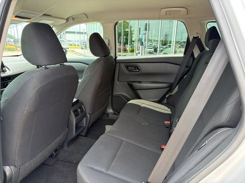 Used 2024 Nissan Rogue S AWD/4WD image 27