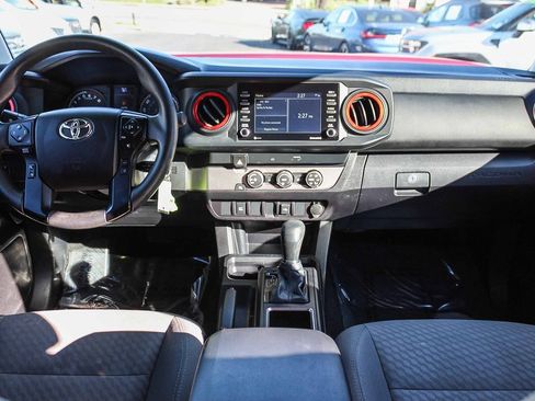 Used 2022 Toyota Tacoma SR image 12