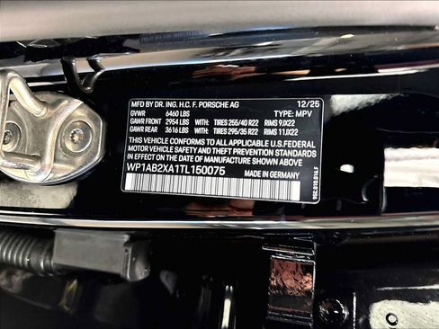 Used 2026 Porsche Macan 4S Electric AWD/4WD image 35