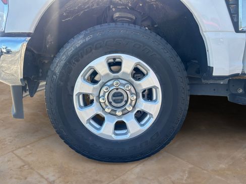 Used 2024 Ford F250 XLT w/ FX4 Off-Road Package AWD/4WD image 23