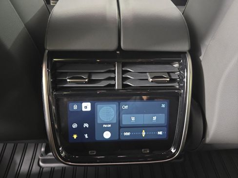 Used 2023 Rivian R1S Adventure image 30