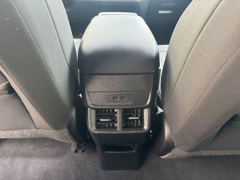 Used 2025 Chevrolet Equinox LT image 24