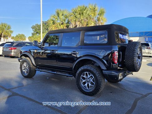 Used 2024 Ford Bronco Badlands image 3
