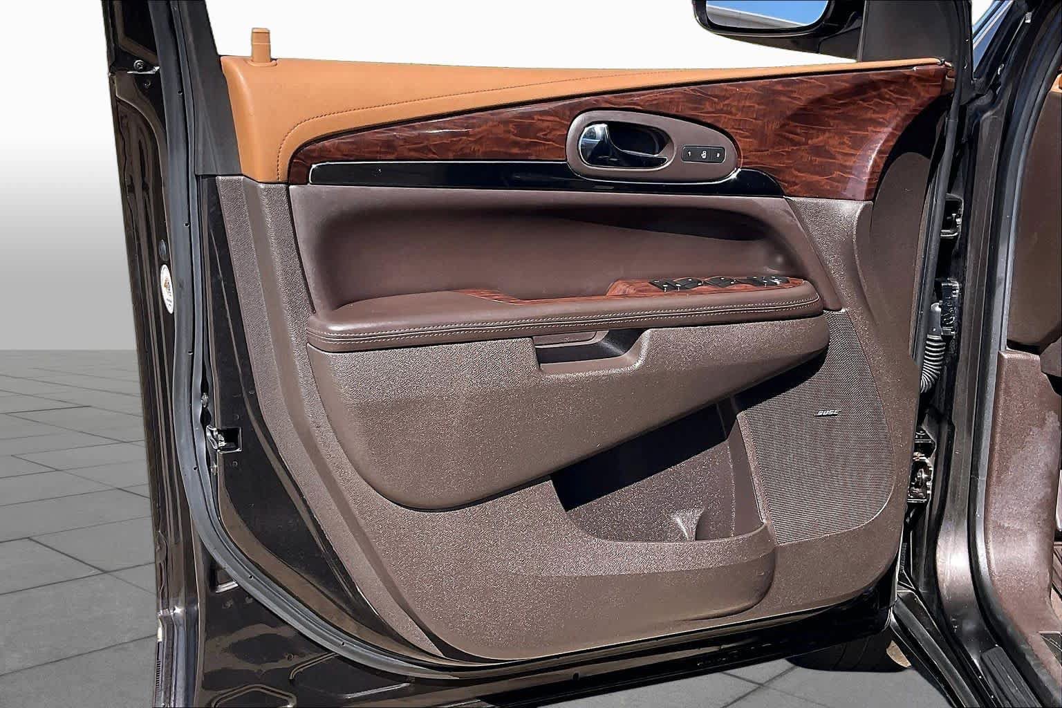 Used 2014 Buick Enclave Leather FWD image 18