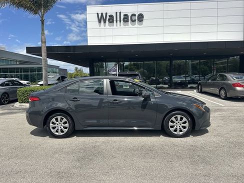 Used 2024 Toyota Corolla LE FWD image 6