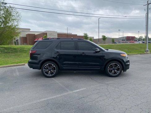 Used 2015 Ford Explorer Sport w/ Equipment Group 401A AWD/4WD image 8