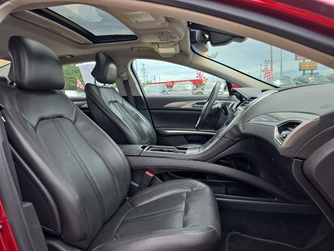 Used 2013 Lincoln MKZ FWD image 21