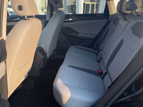 New 2024 Volkswagen Taos SE image 10