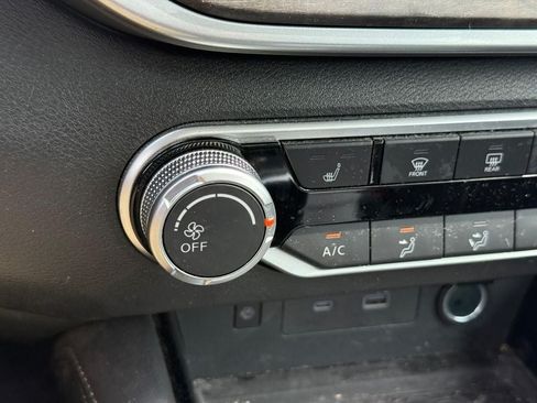 Used 2023 Nissan Altima 2.5 SV FWD image 24